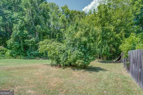 687 Chestnut Dr, Jackson, GA 30233 photo 5