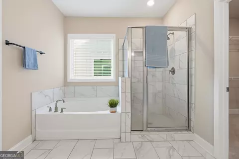 Bath - 4183 Valtek Ct, Suwanee, GA 30024 photo 5 of 5