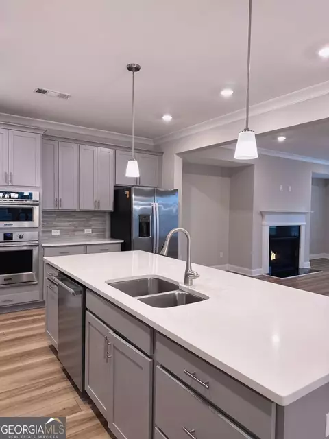 Kitchen - 4183 Valtek Ct, Suwanee, GA 30024 photo 2 of 3
