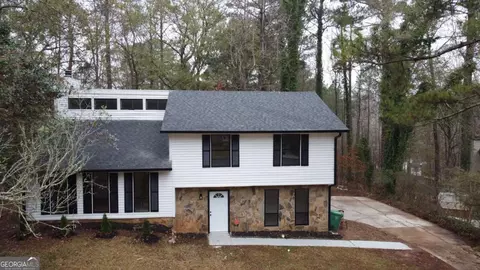 4035 Shane Trl, Ellenwood, GA 30294