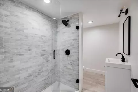 Bath - 155 Indian Bend Dr, Lagrange, GA 30240 photo 3 of 5