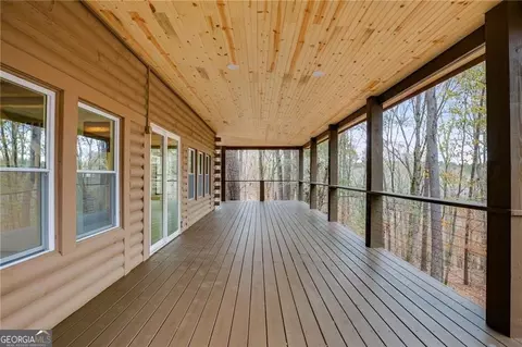 Exterior - 155 Indian Bend Dr, Lagrange, GA 30240 photo 1 of 7