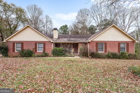 102 Hayes Cir, Rex, GA 30273