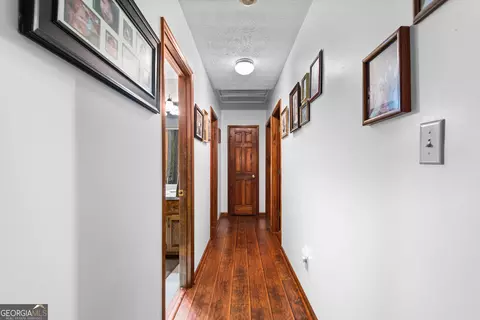 Entry Way - 102 Hayes Cir, Rex, GA 30273 photo 3 of 6