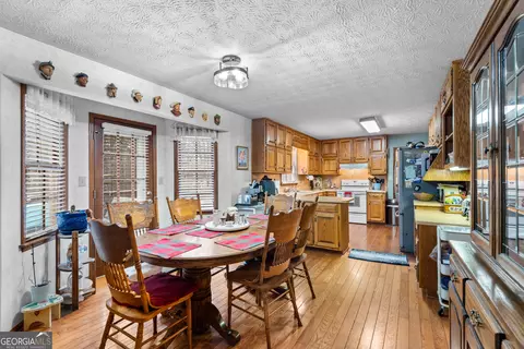 Dining - 102 Hayes Cir, Rex, GA 30273 photo 5 of 5