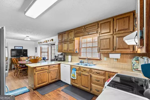 Kitchen - 102 Hayes Cir, Rex, GA 30273 photo 1 of 3