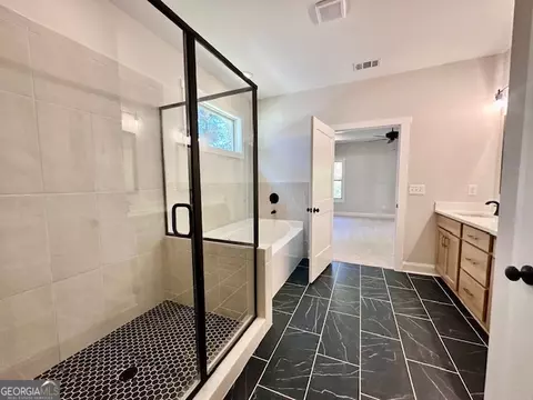 Bath - 3919 Hamilton Rd #LOT 1, Lagrange, GA 30241 photo 3 of 5