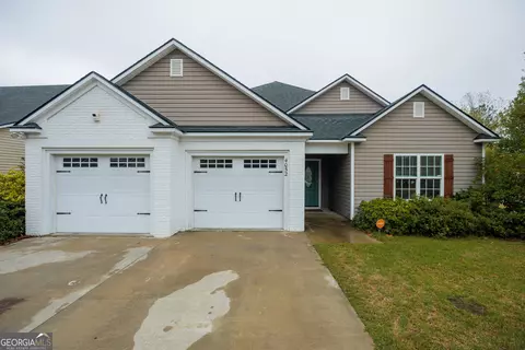 4052 Glen Laurel Dr E, Valdosta, GA 31605