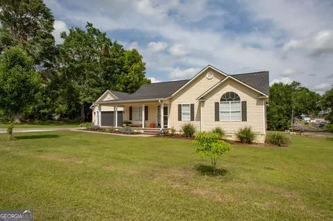 1157 Tanner Cir, Blackshear, GA 31516