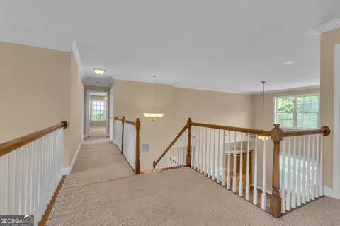 Entry Way - 102 Plantation Ct, Lagrange, GA 30240 photo 4 of 4
