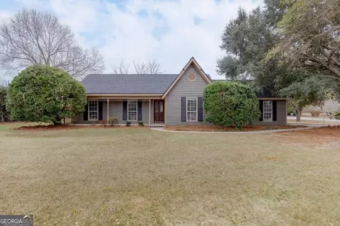 102 Sleepy Ln, Warner Robins, GA 31088
