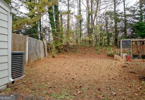 Exterior - 1946 Cornell Way, Morrow, GA 30260 photo 5 of 7