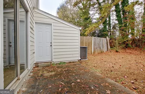 Exterior - 1946 Cornell Way, Morrow, GA 30260 photo 4 of 7