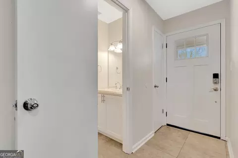 Entry Way - 1946 Cornell Way, Morrow, GA 30260 photo 4 of 7