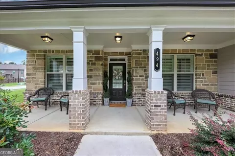 494 Henson Farm Dr, Loganville, GA 30052