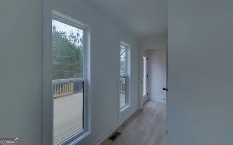 Entry Way - 999 E Doyle St, Toccoa, GA 30577 photo 3 of 3
