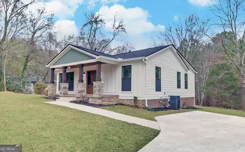 Exterior - 999 E Doyle St, Toccoa, GA 30577 photo 1 of 9