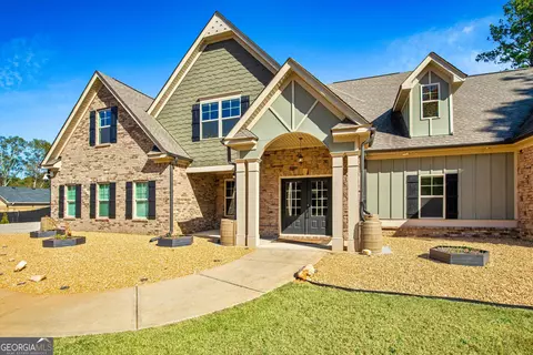 Exterior - 650 New Morn Dr, Hampton, GA 30228 photo 7 of 18