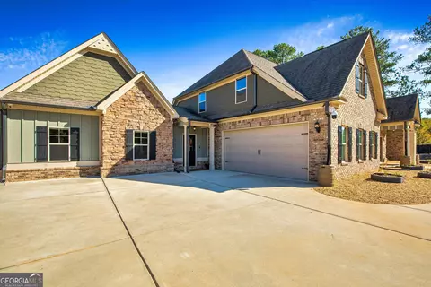 Exterior - 650 New Morn Dr, Hampton, GA 30228 photo 4 of 18