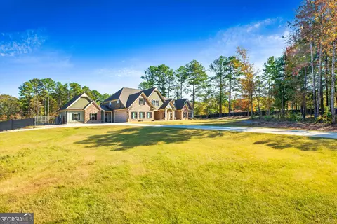 Exterior - 650 New Morn Dr, Hampton, GA 30228 photo 5 of 18