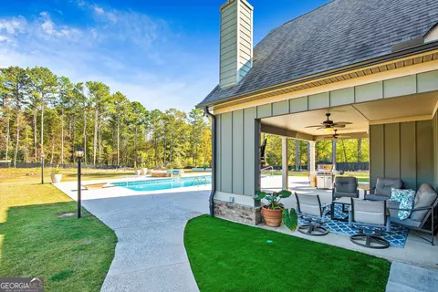 Exterior - 650 New Morn Dr, Hampton, GA 30228 photo 8 of 18