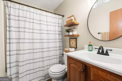 Bath - 320 Langston Rd, Perry, GA 31069 photo 1 of 1