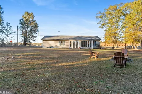 Exterior - 320 Langston Rd, Perry, GA 31069 photo 2 of 4