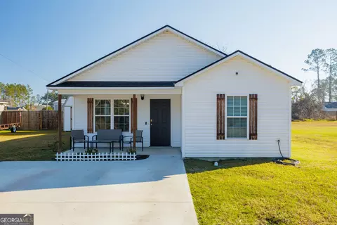 51 W Howell Dr, Lakeland, GA 31635
