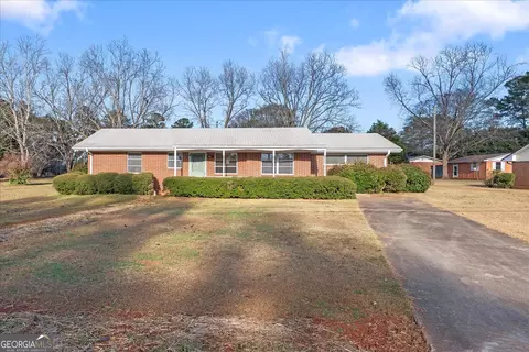 801 Berkshire Dr, Washington, GA 30673