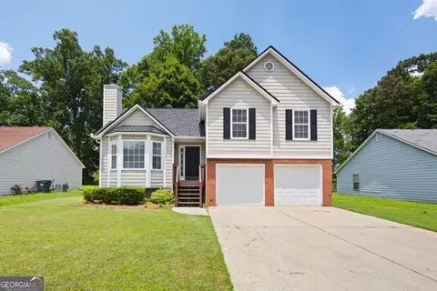 1093 Athena Ct, Acworth, GA 30101
