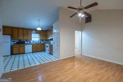 Living - 585 Cowan Rd, Covington, GA 30016 photo 3 of 4
