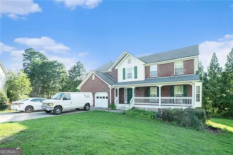 1535 Summit Pond Cir, Loganville, GA 30052