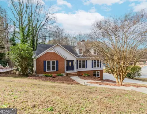 3083 Rock Creek Dr, Rex, GA 30273