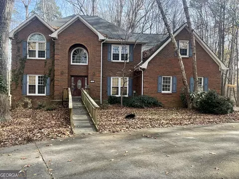 210 Lang Dr, Fayetteville, GA 30214