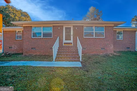 2877 Whispering Hills Dr, Atlanta, GA 30341