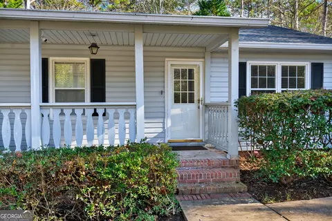 Exterior - 106 Beaver Run, Lagrange, GA 30241 photo 4 of 9