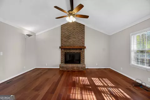 Living - 106 Beaver Run, Lagrange, GA 30241 photo 3 of 4