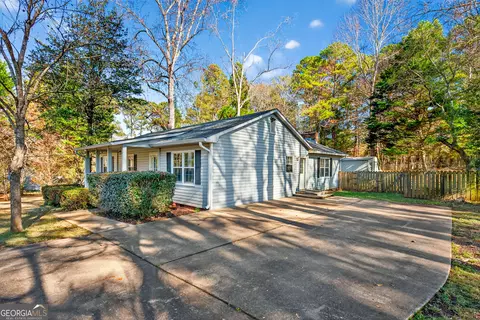 Exterior - 106 Beaver Run, Lagrange, GA 30241 photo 3 of 9