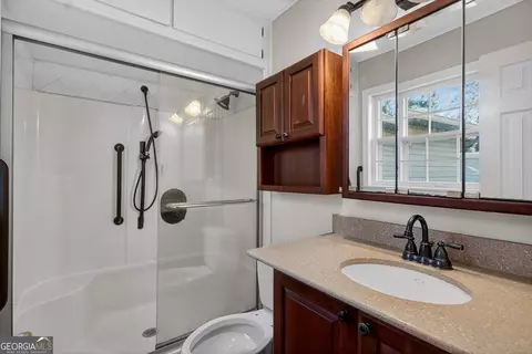 Bath - 106 Beaver Run, Lagrange, GA 30241 photo 2 of 2