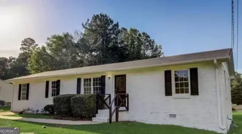 1445 E Mcintosh Rd, Griffin, GA 30223