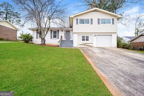 1645 Oak Forest Dr SE, Conyers, GA 30013