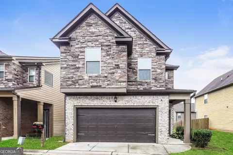 3993 Tyne Ct, Atlanta, GA 30349