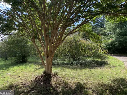 28 Memorial Dr, Eastanollee, GA 30538