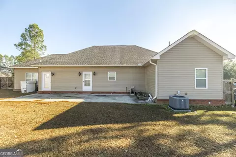 Exterior - 600 Live Oak Way, Dublin, GA 31021 photo 4 of 5