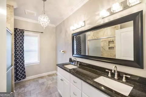 Bath - 600 Live Oak Way, Dublin, GA 31021 photo 1 of 3