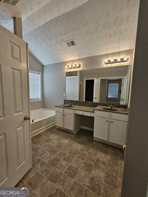 1016 Maple Leaf Dr, Mcdonough, GA 30253 photo 22
