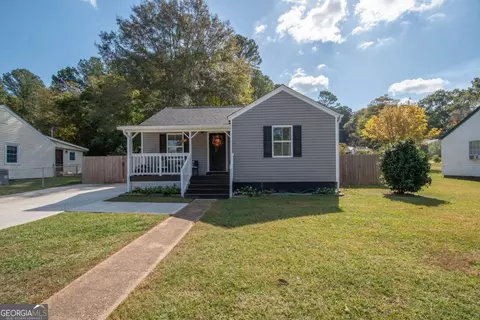 203 White Ave, Hogansville, GA 30230