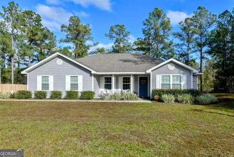 66 Yorkshire Ln, Waverly, GA 31565