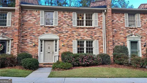 2376 Leafgate Rd, Decatur, GA 30033