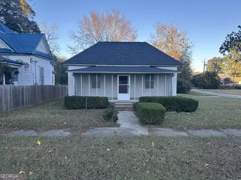 300 N Sumter St, Oglethorpe, GA 31068